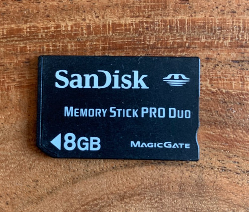 8gb memory stick pro - 8gb,