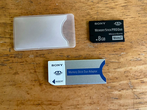 8gb memory card - stick, duo